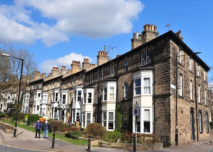 Apartamento Strawberry One - 3 En-suite Bedrooms, Private Parking - Harrogate