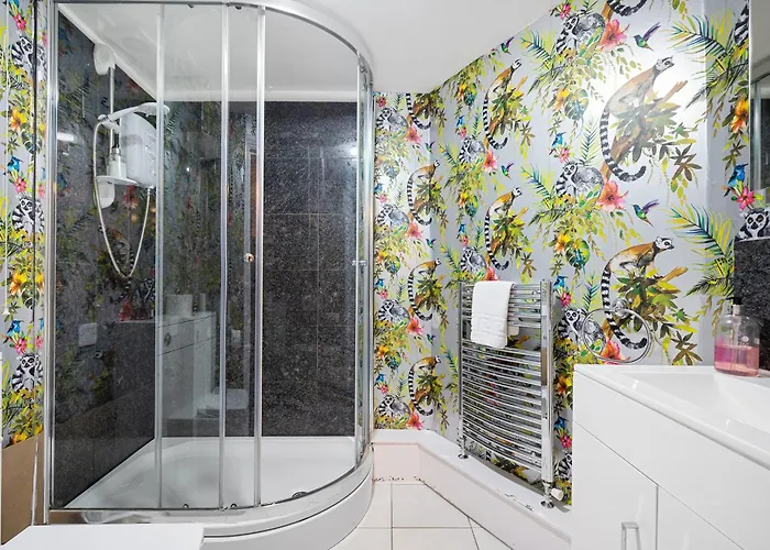 Strawberry One - 3 En-suite Bedrooms, Private Parking - Apartamento